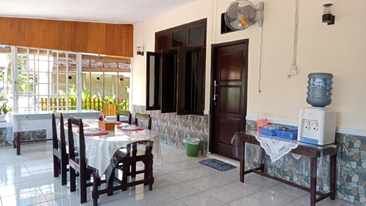 El Homestay Бунакен Экстерьер фото