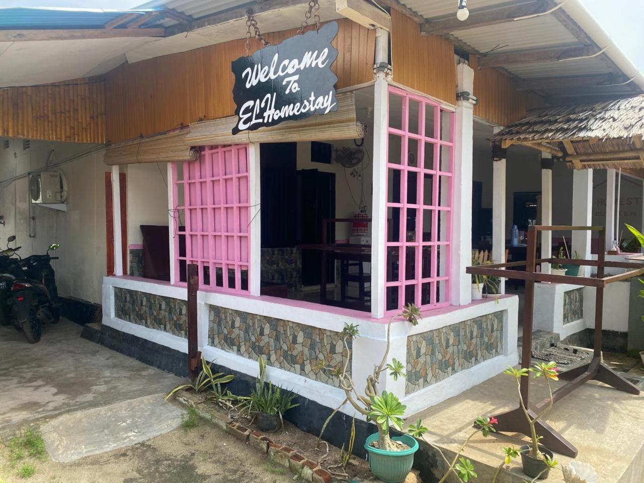 El Homestay Бунакен Экстерьер фото