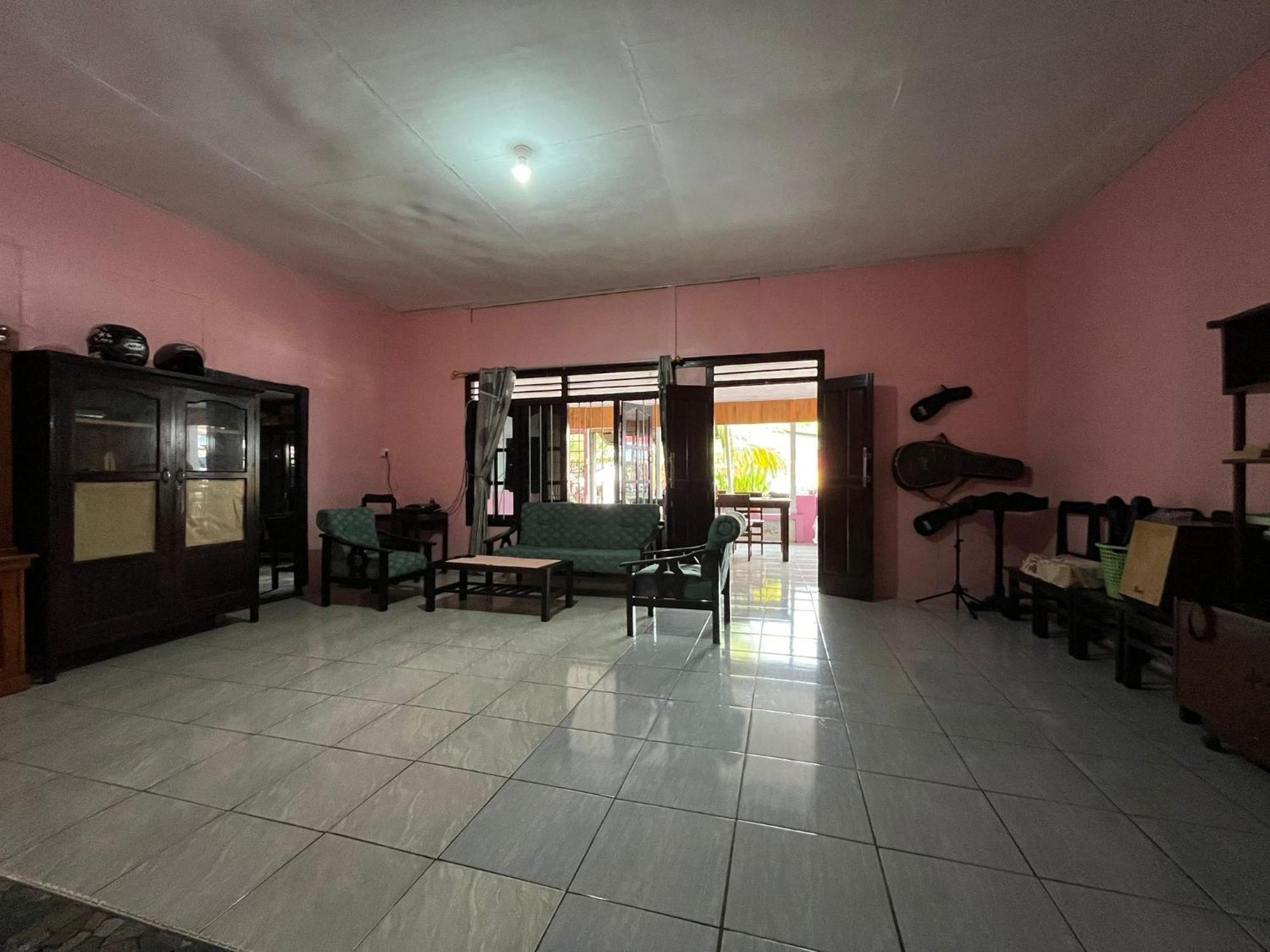 El Homestay Бунакен Экстерьер фото
